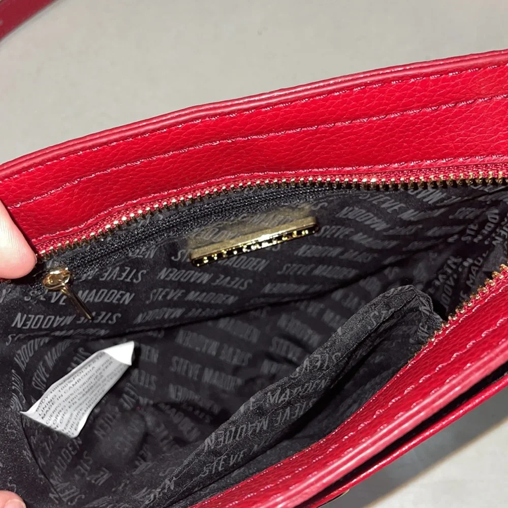 Red Steve Madden Purse! - Picture 4 of 6